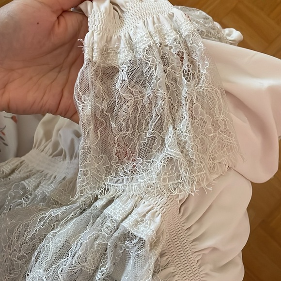 Moda international off the shoulder shirt - Picture 6 of 6